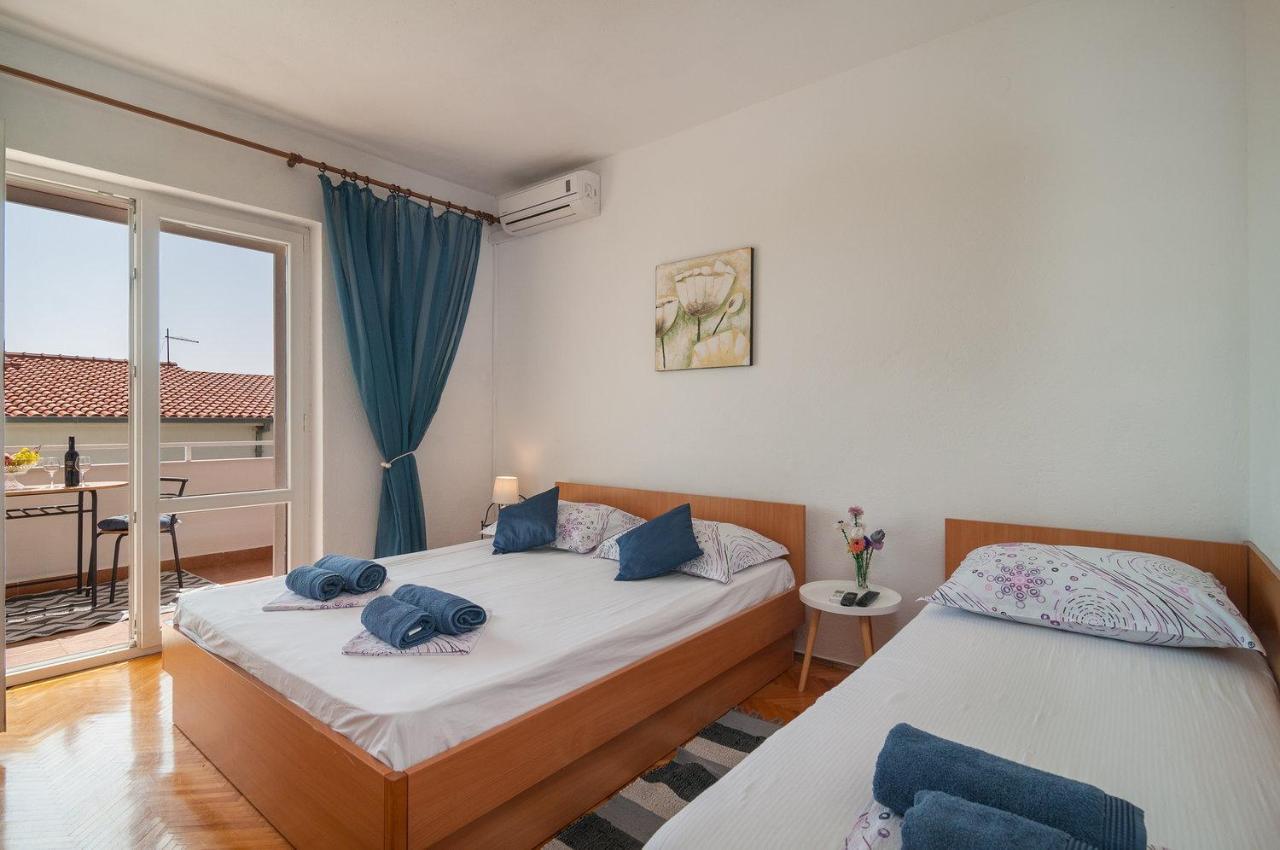 Apartman Neven Подгора Екстериор снимка